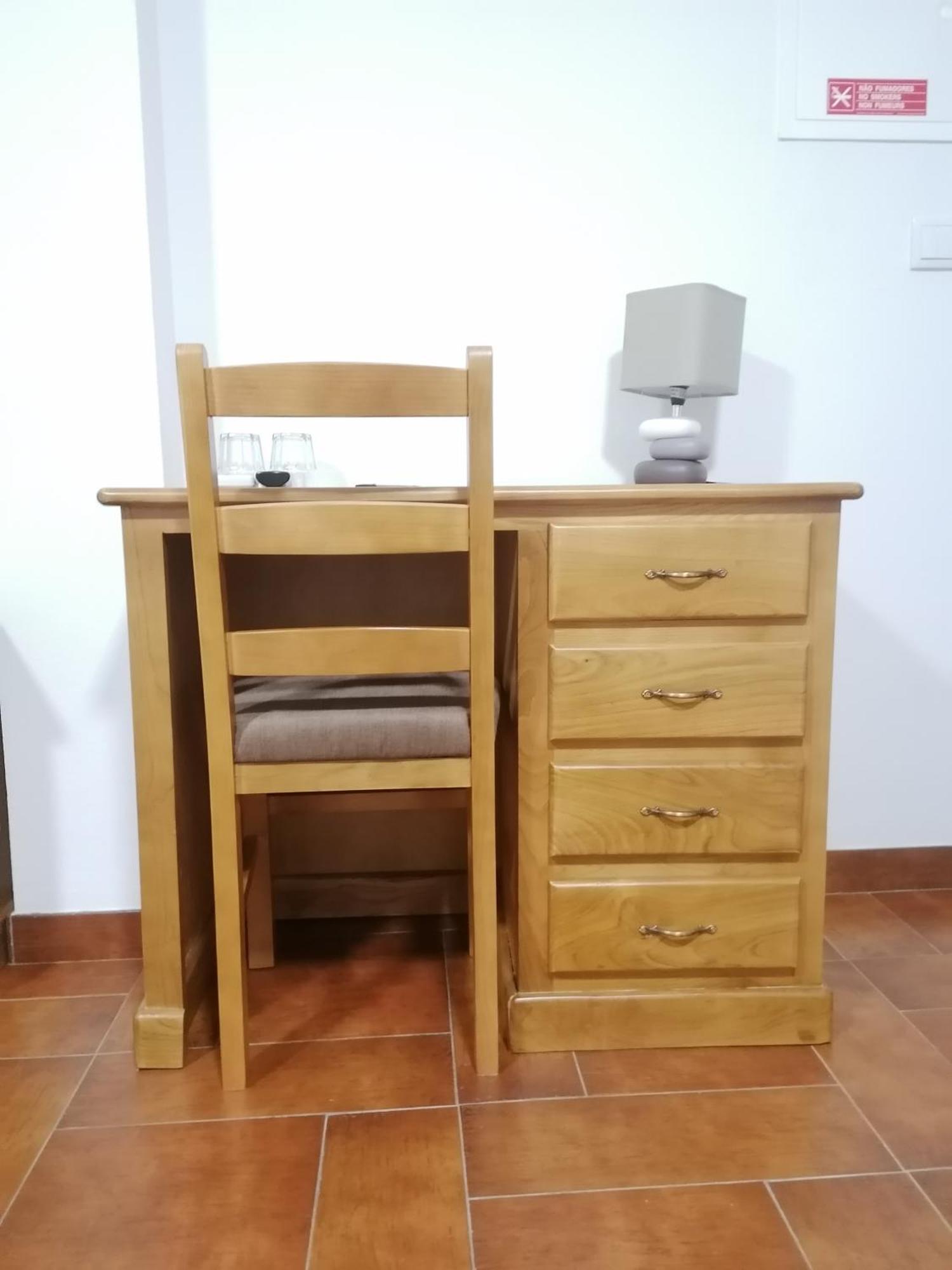 Hostal Encostas Do Douro *