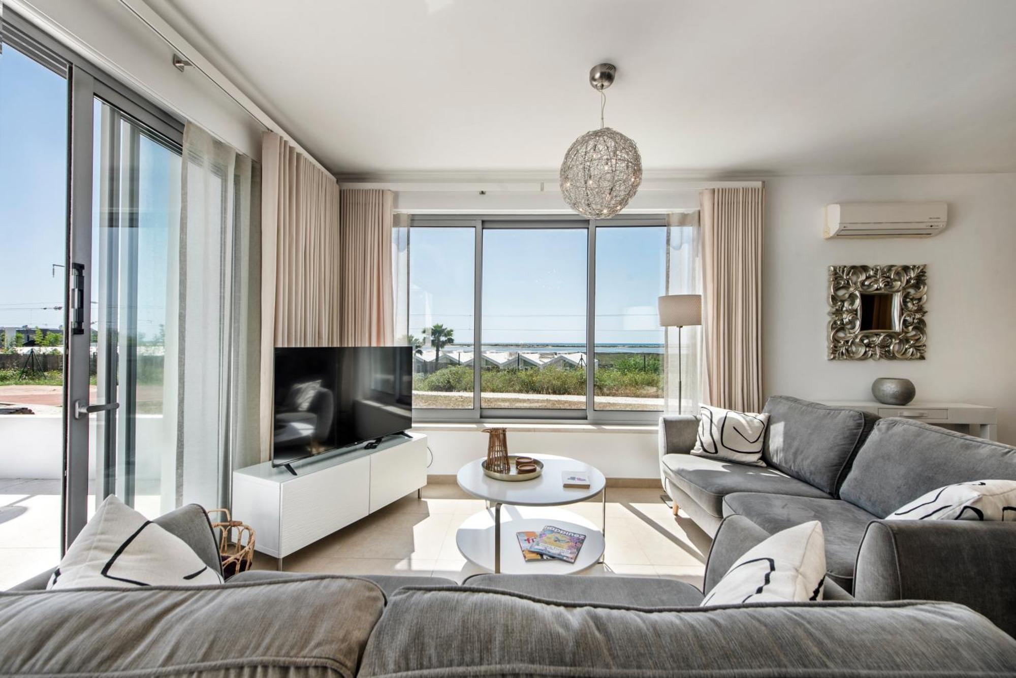 Apartamento 270 Sqm - Perola Da - Pool & Jacuzzi - Terrace Sea View *