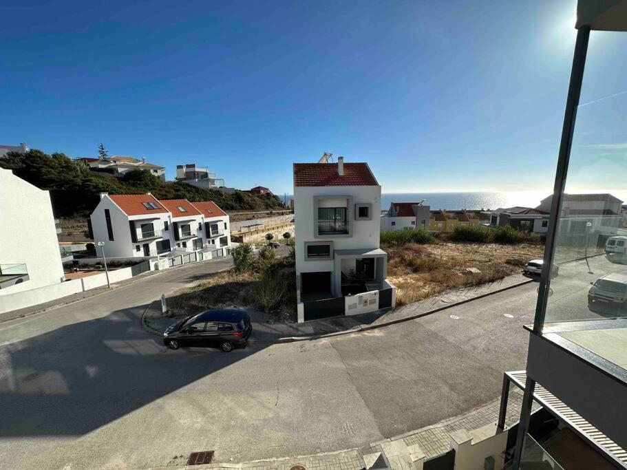 Beach, Ocean View & Bright House Villa *