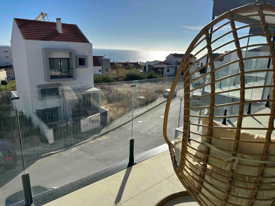 Beach, Ocean View & Bright House Villa Ericeira