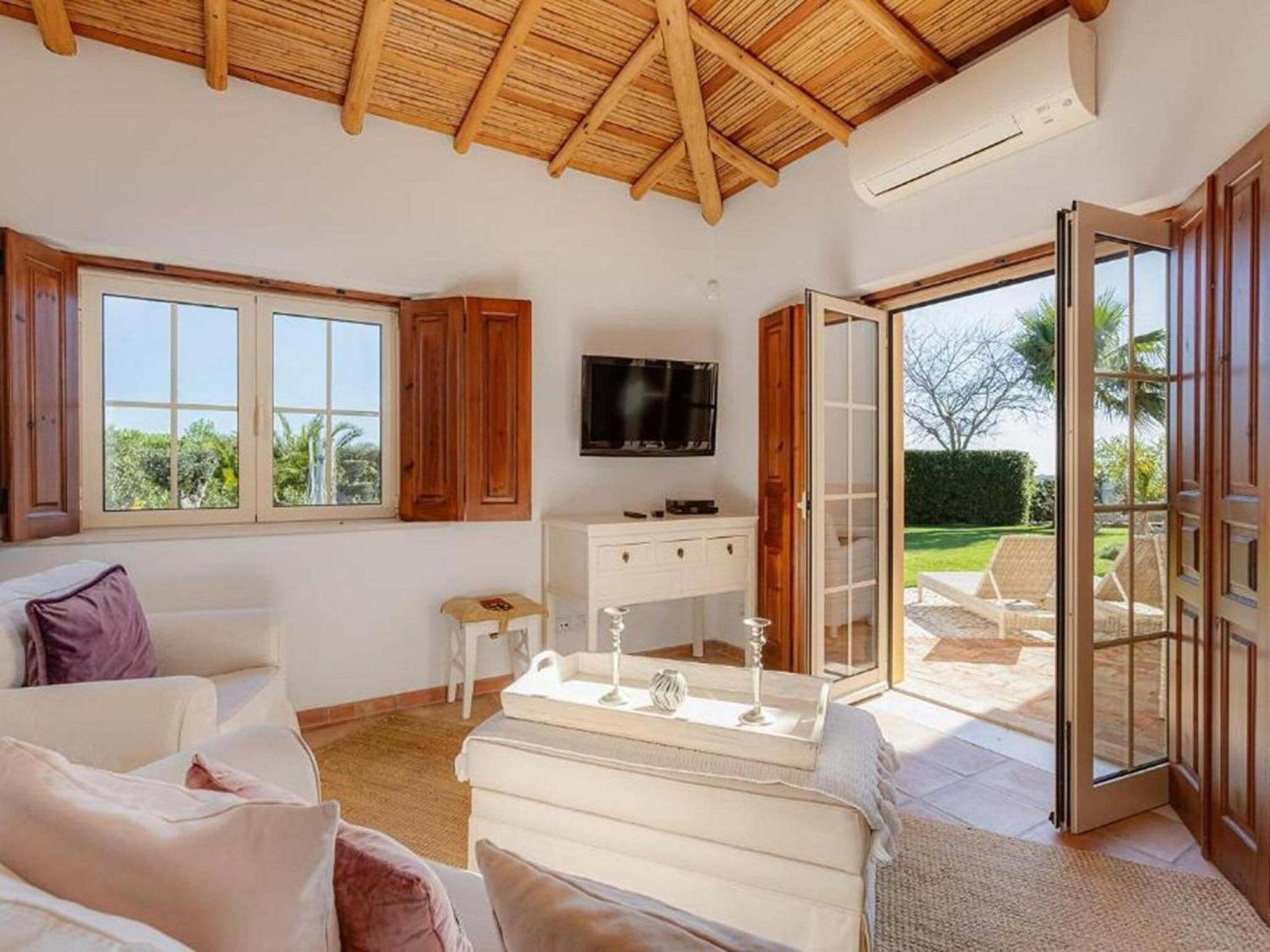 Luxury With Gym, Jacuzzi And Swimming Pool Villa *