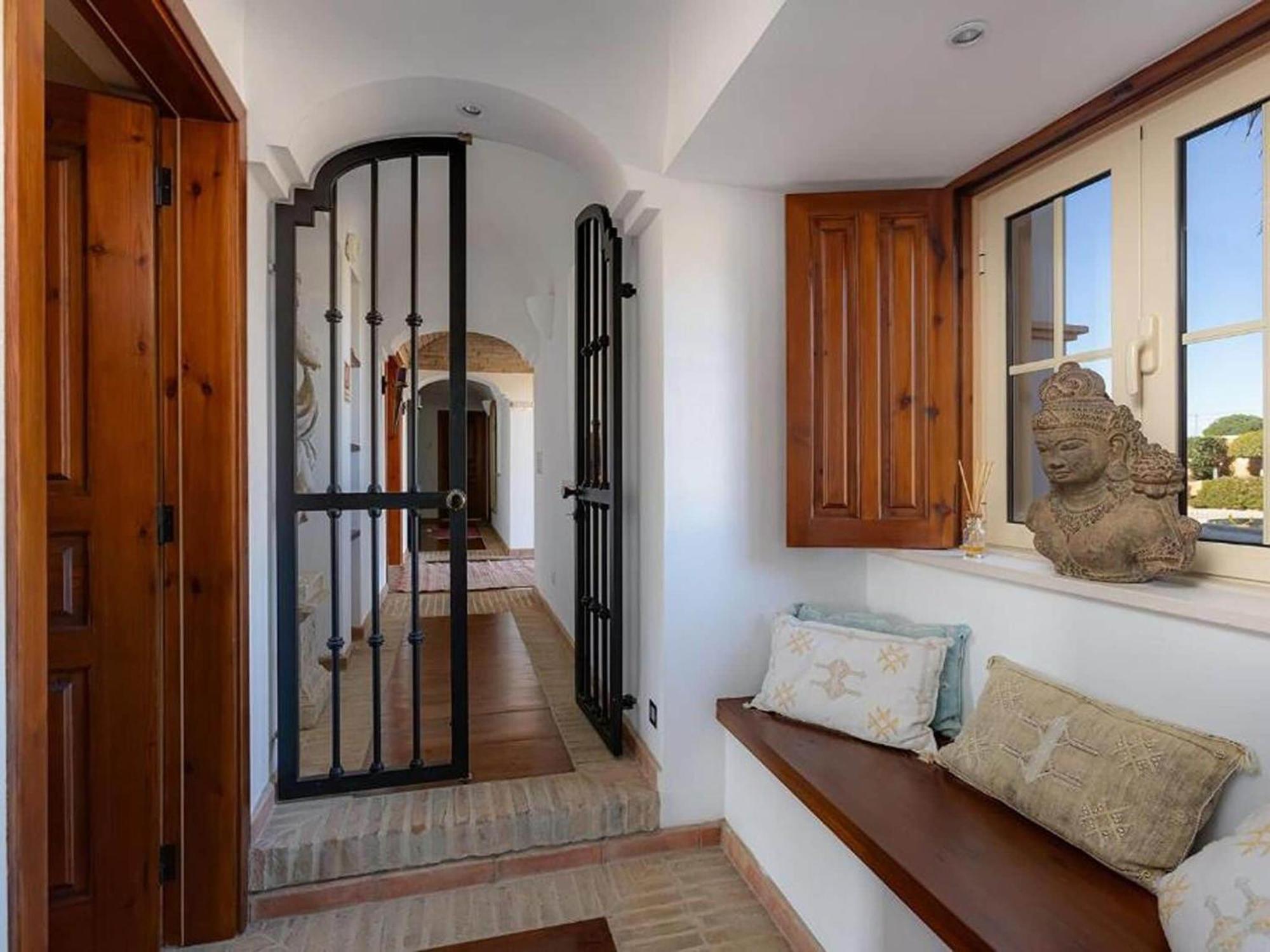 Luxury With Gym, Jacuzzi And Swimming Pool Lagos