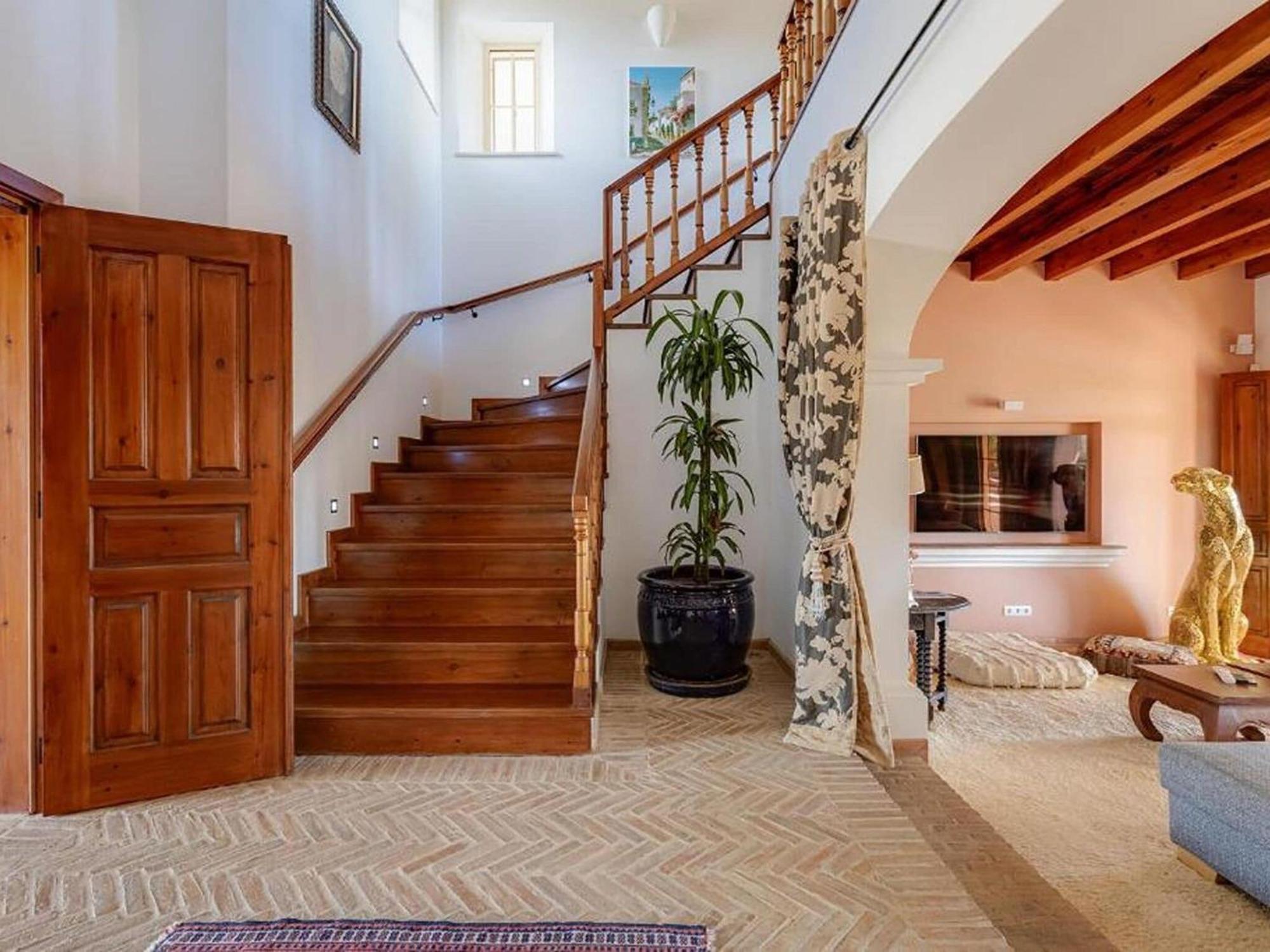 Luxury With Gym, Jacuzzi And Swimming Pool