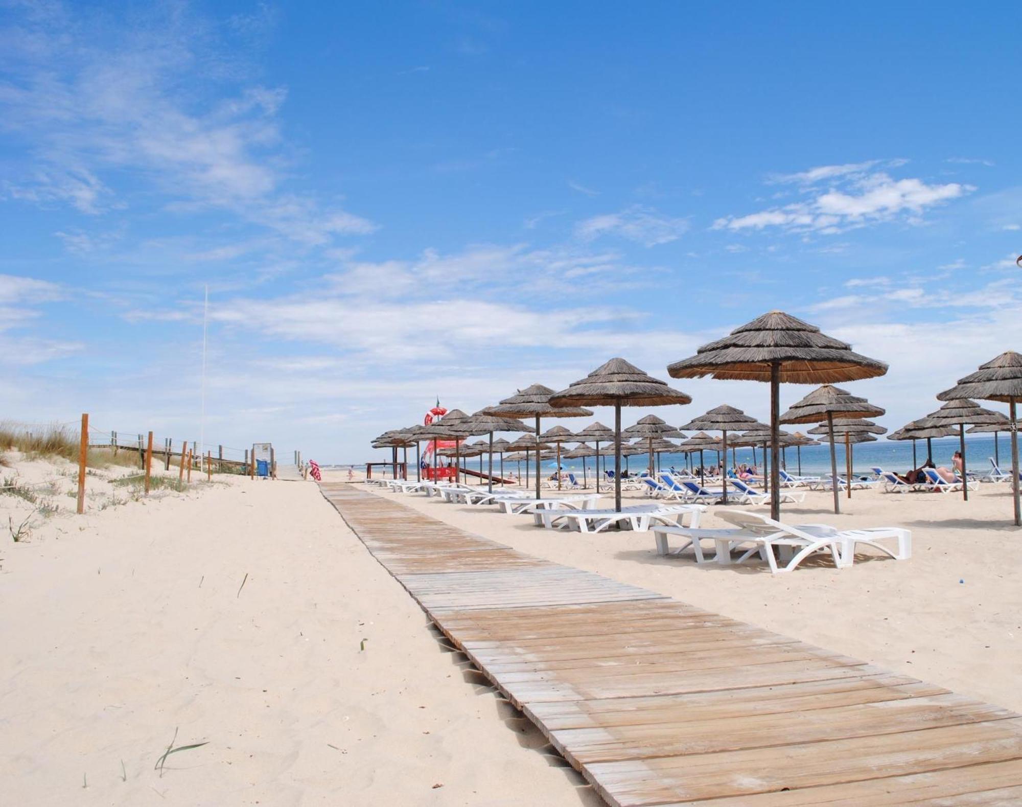 Resort Pedras Da Rainha