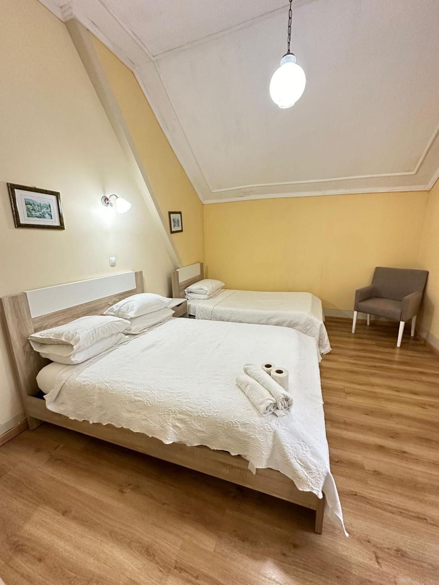 Central Guest House Pensión Figueira da Foz