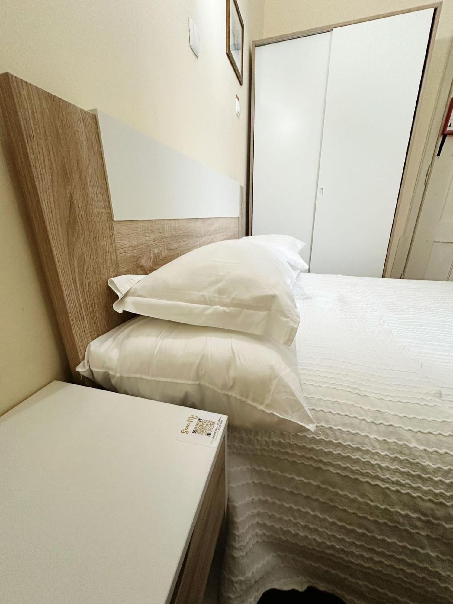 Central Guest House 3*