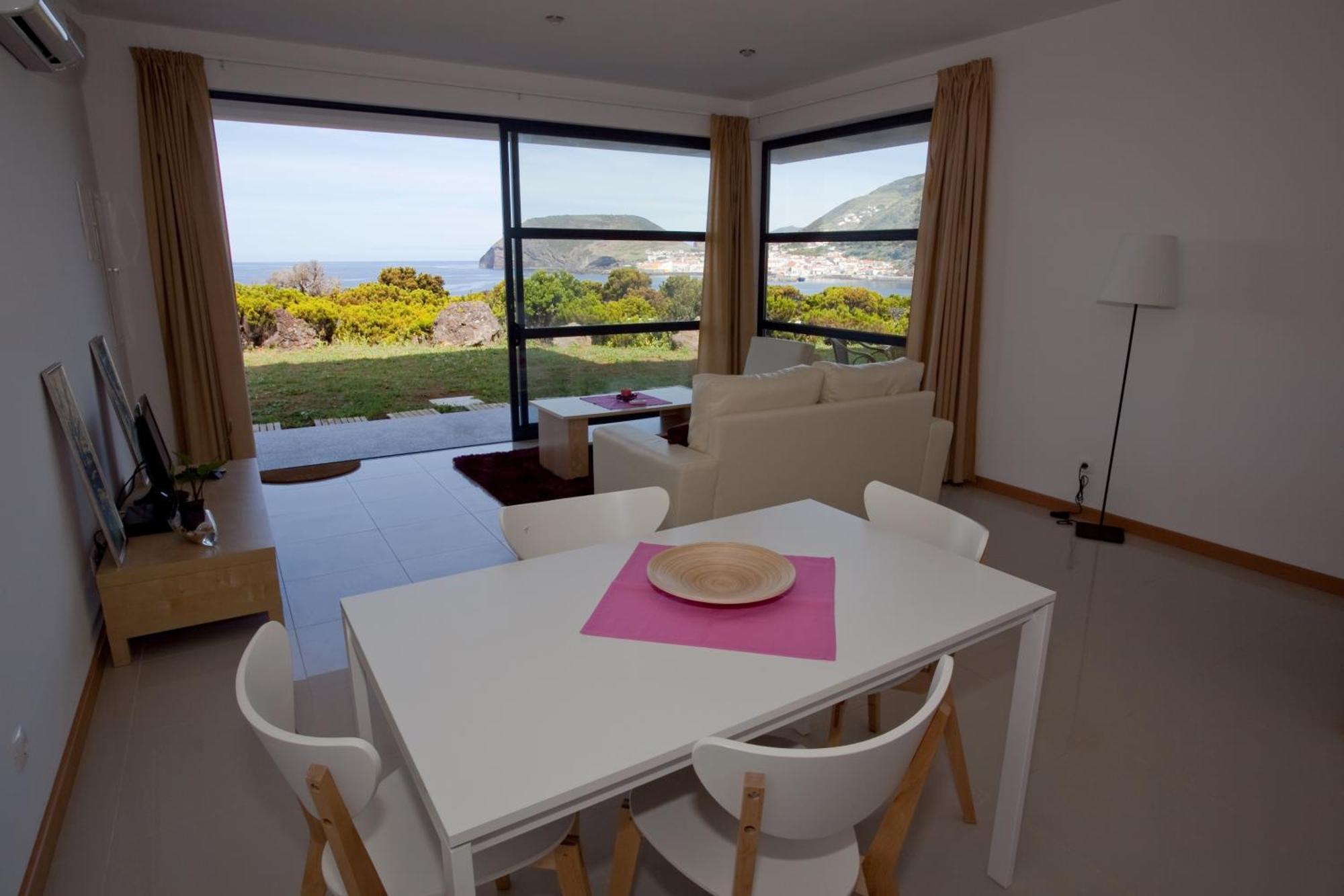 Cantinho Buganvilias At**** Guest house Queimada (Azores)