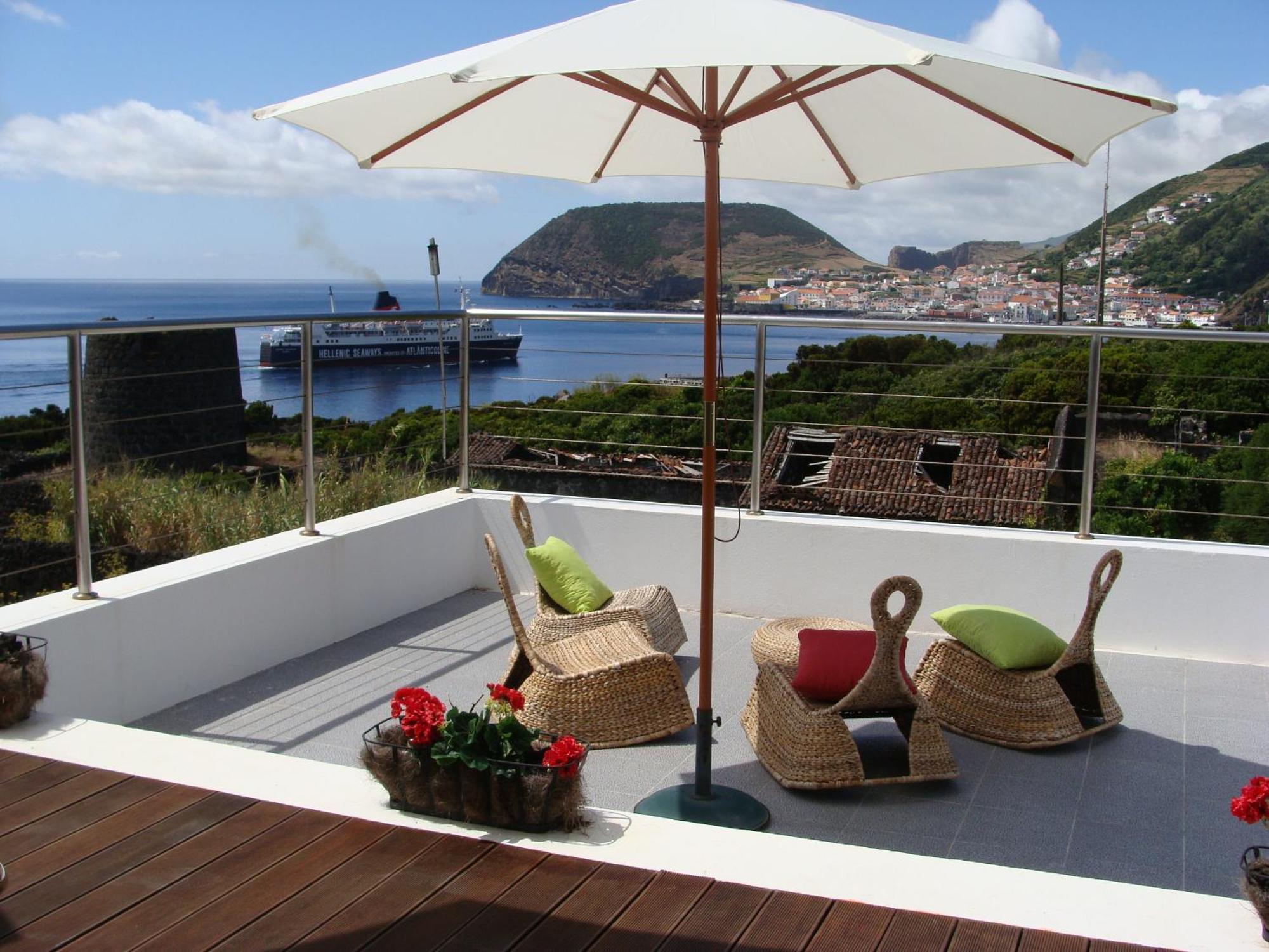 Guest house Cantinho Buganvilias At**** Queimada (Azores)