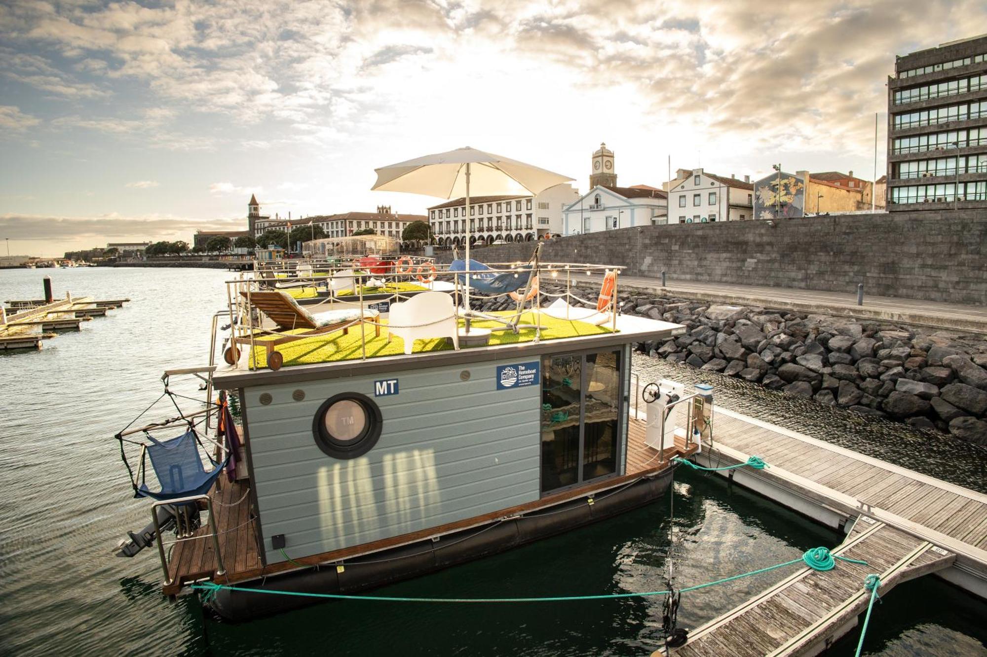 The Homeboat Company Ponta Delgada-acores * Ponta Delgada (Sao Miguel)