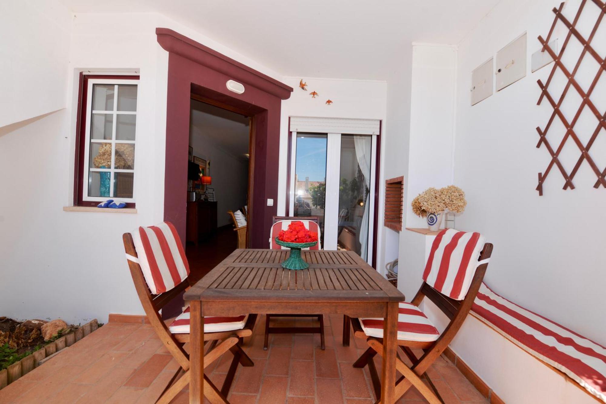 Paddle - Sea View With 3 Pools, Tennis & Squash Court *