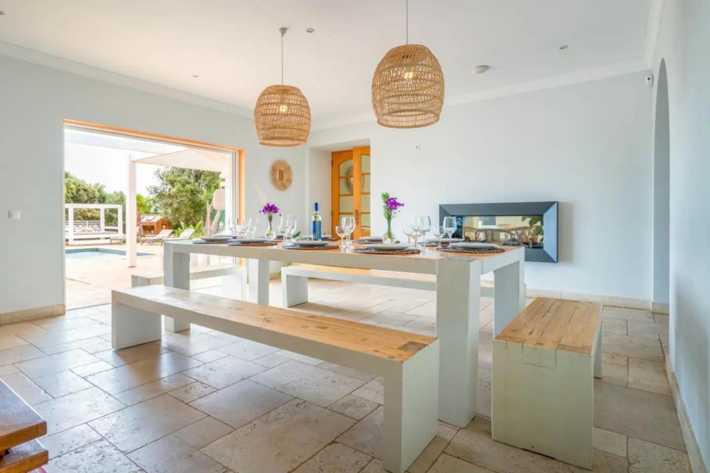 Tiny Whale Lodge, A Unique Space For Groups Villa *