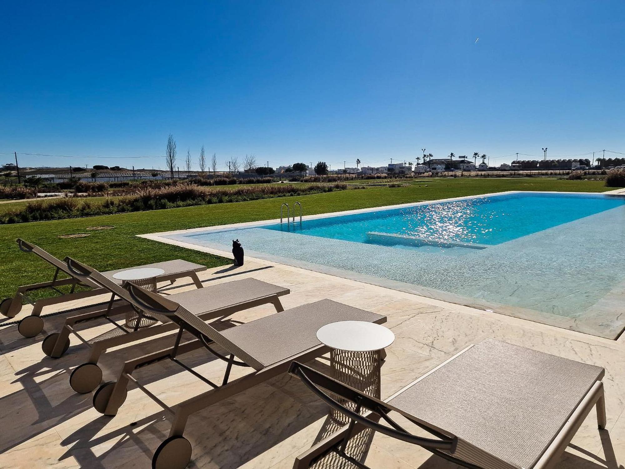 Cond Bayline Cavala - - Pool - Gym - - By Bedzy Apartment *