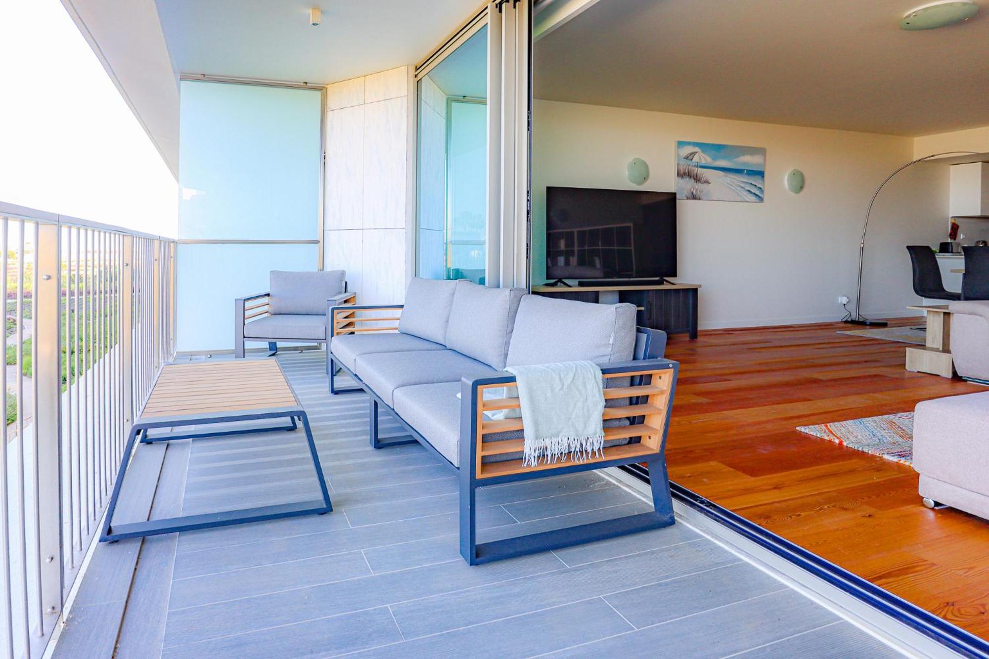Cond Bayline Cavala - - Pool - Gym - - By Bedzy Apartment