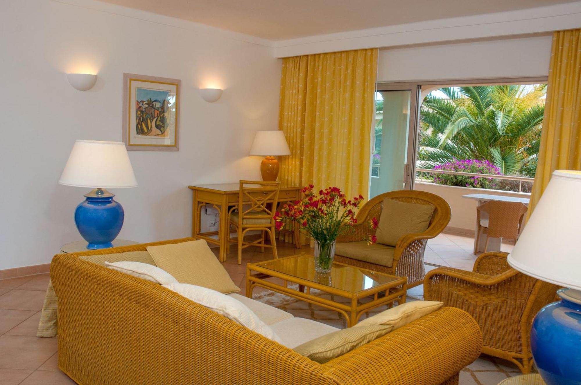 Vila Palmeira Beach Resort