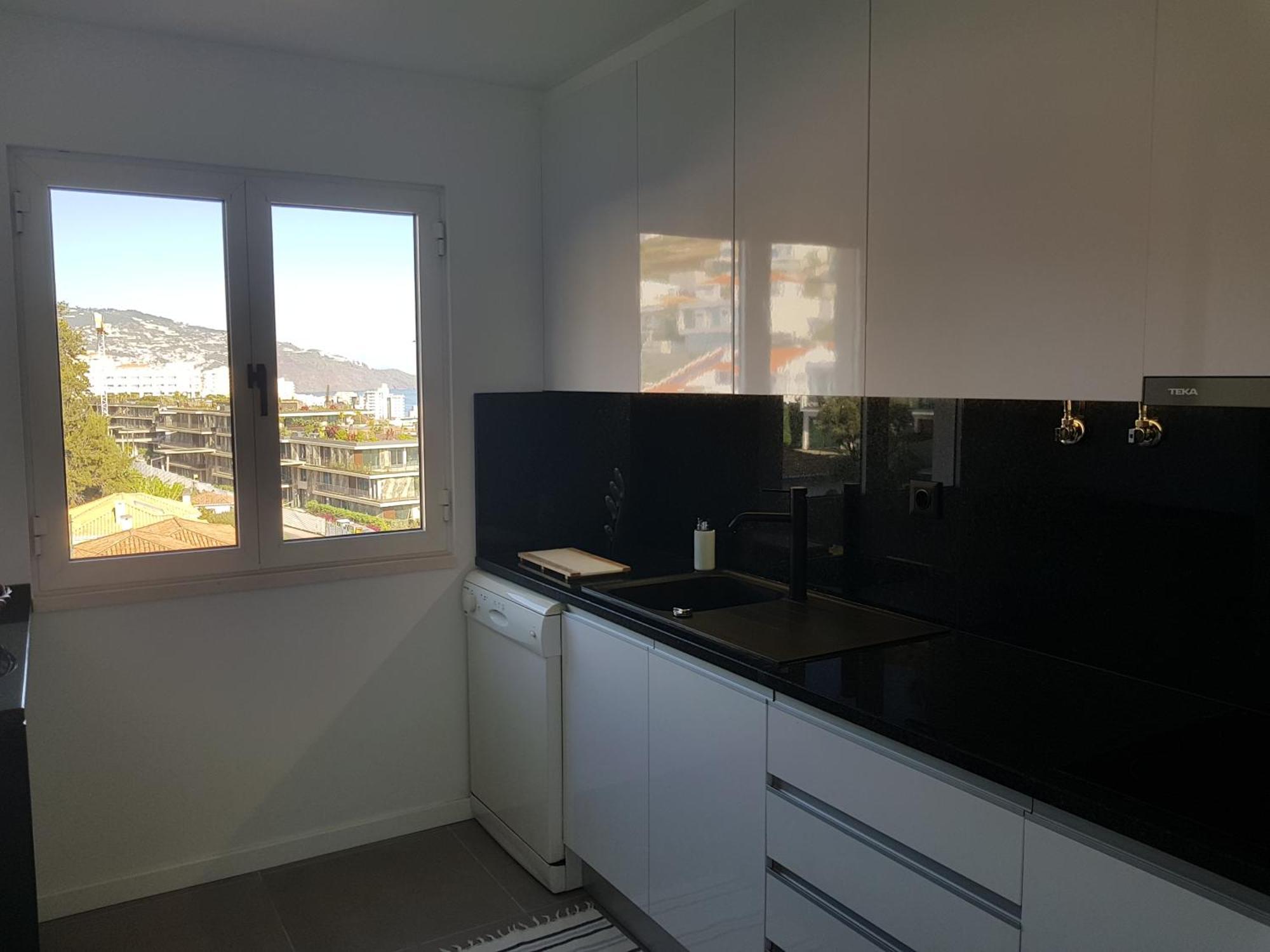 Appartement The Sunrise Of Your Dreams With Total Ocean View With New Modern Kitchens