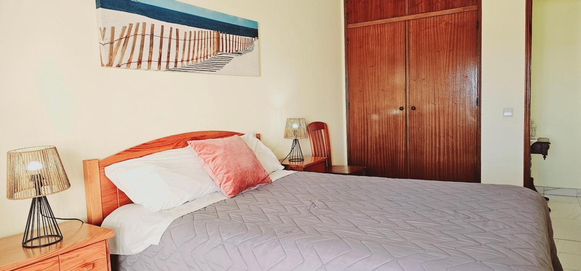Seaside Serenity: 1br With Breathtaking Ocean View * Quarteira