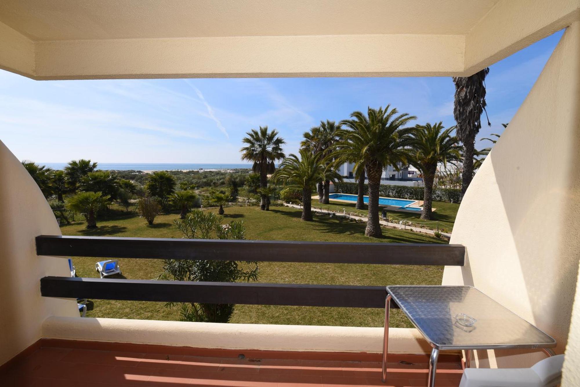 Da Lota - Beachfront Hotel 3*