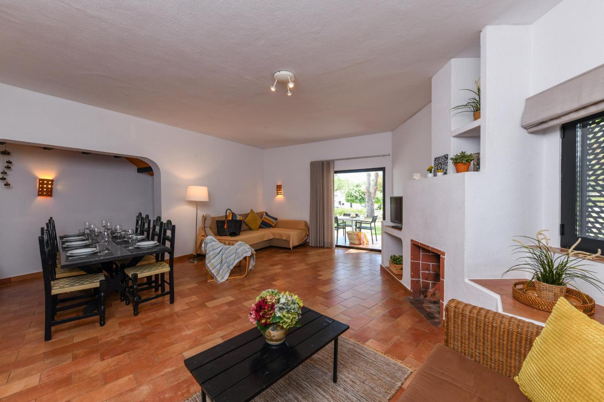 Pedras Da Rainha Resort
