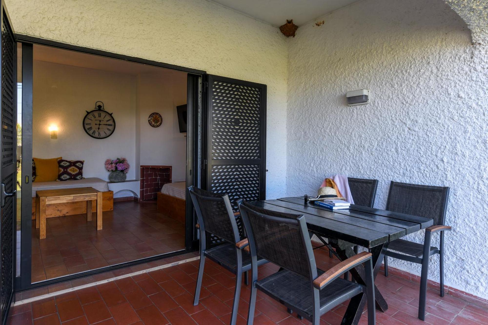 Resort Pedras Da Rainha