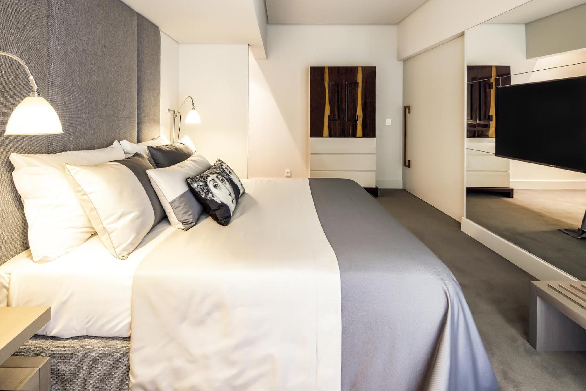 Cidnay - Charming & Executive Center Hotel