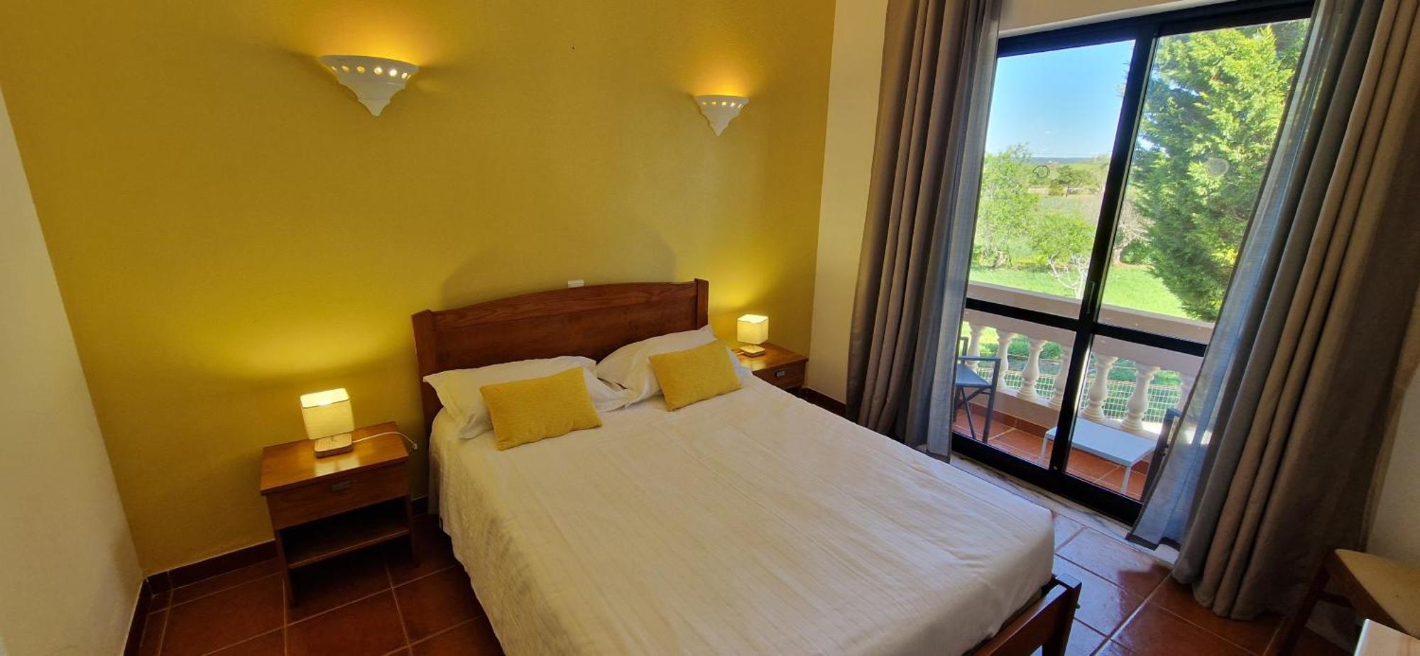 Guest house Casa Rosa Montes 3*