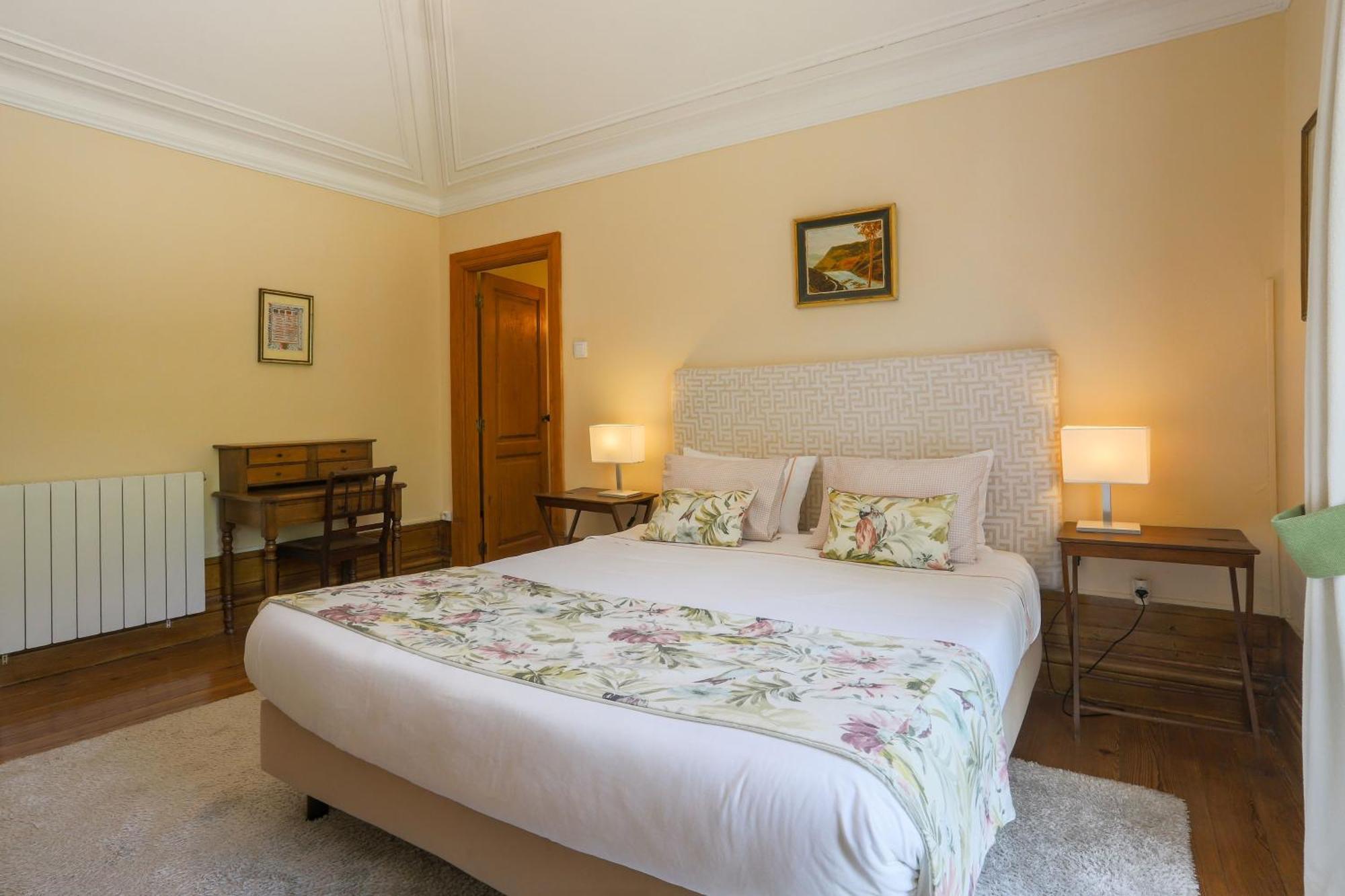 Guest house Outeiro Tuias - Manor House Marco de Canaveses