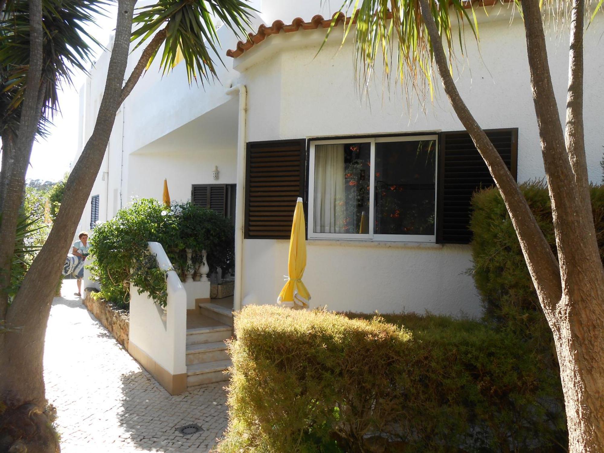 Pensión Dona Ana Garden 4*