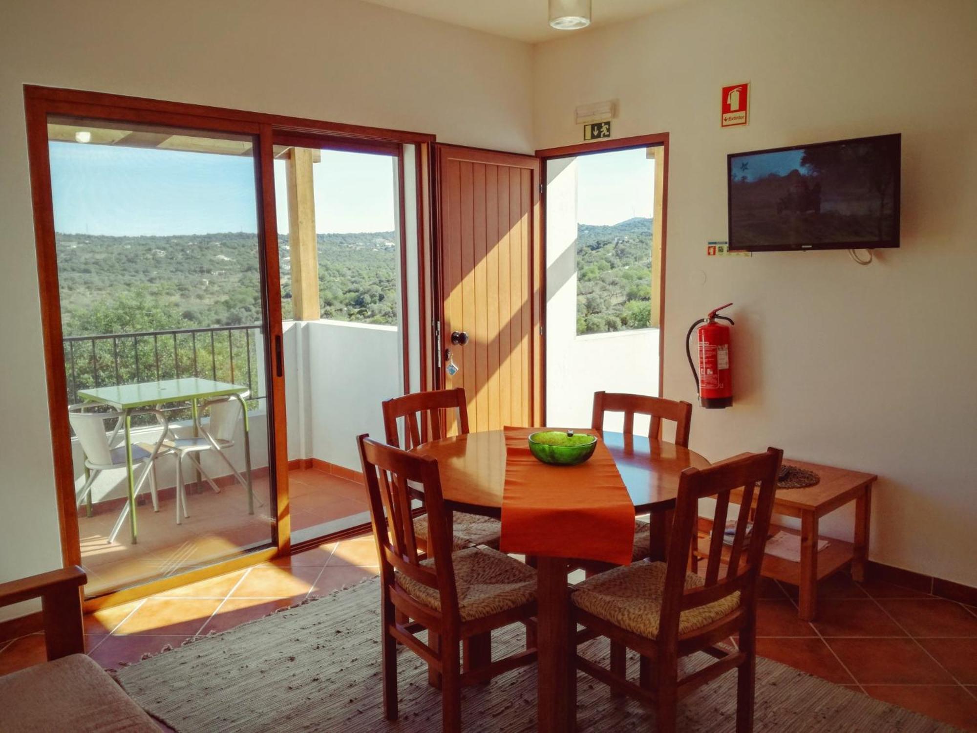 Monte Da Ribeira Farm stay *