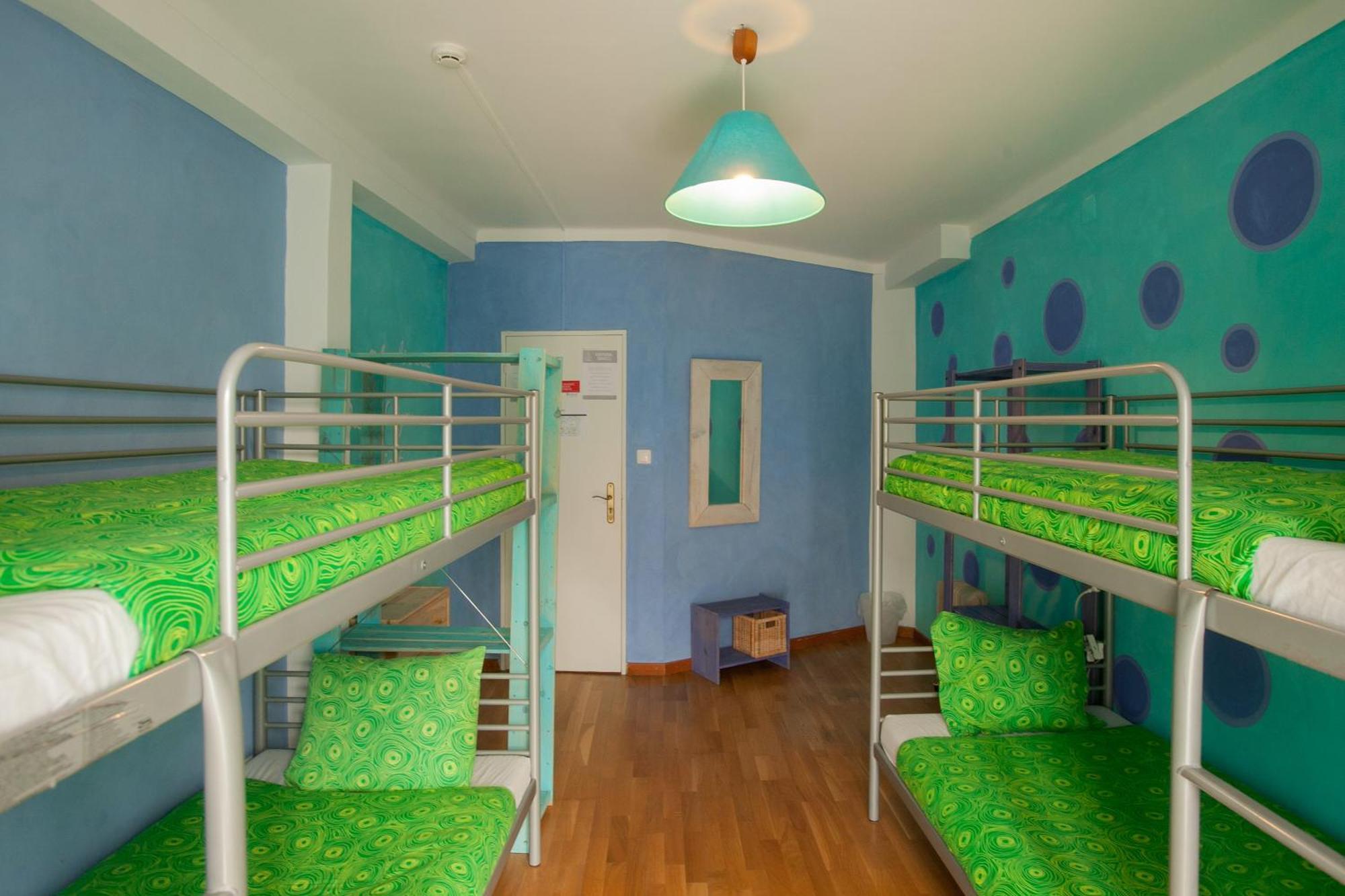 Hostel Surf Camp Ericeira