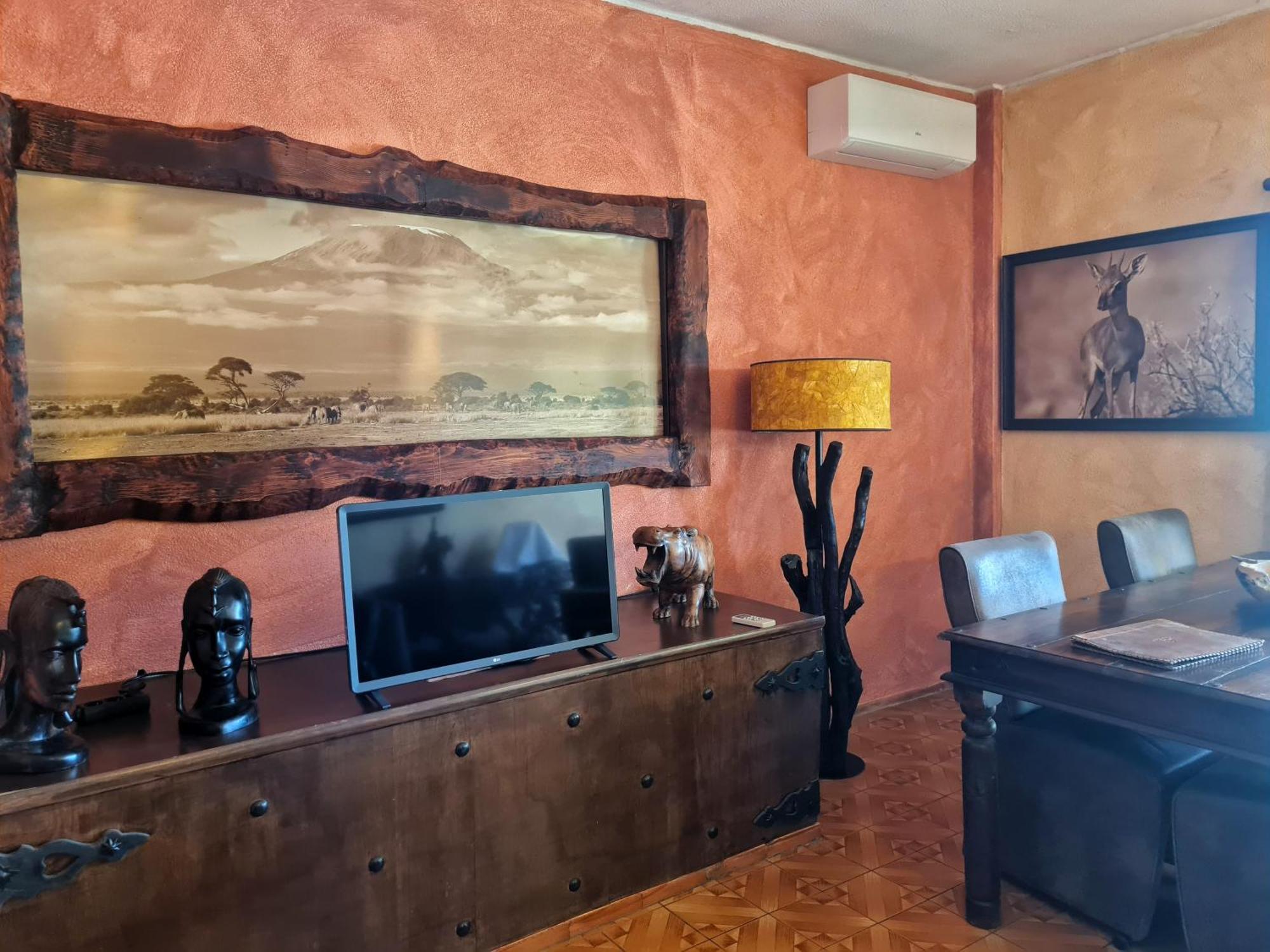 Villa Paraiso - Naturism Optional Adults Only Bed & Breakfast Porches (Algarve)