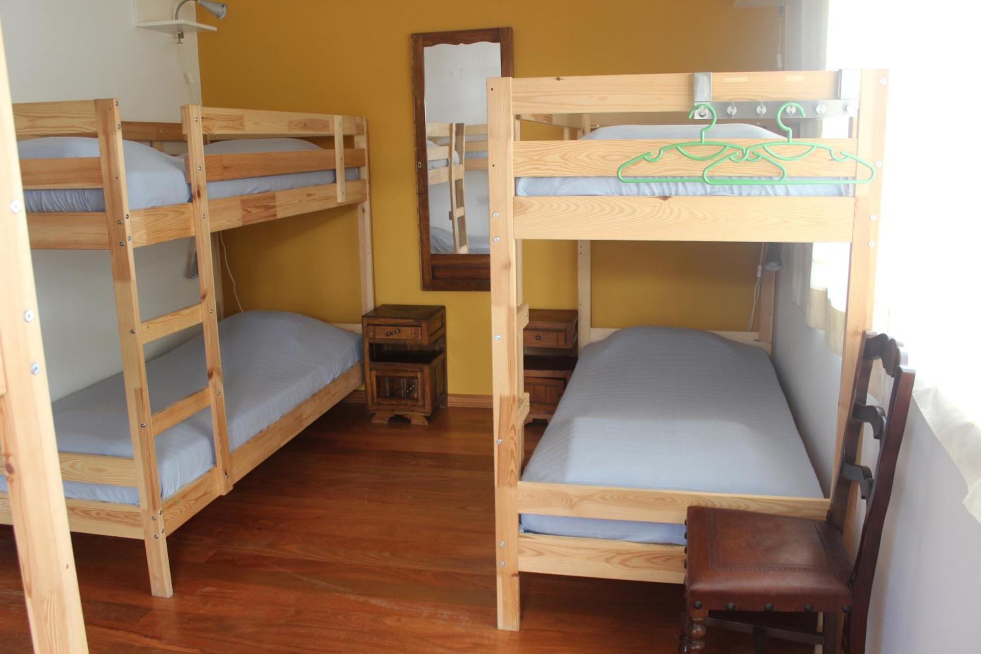 Chill Hill & Private Hostal Ericeira