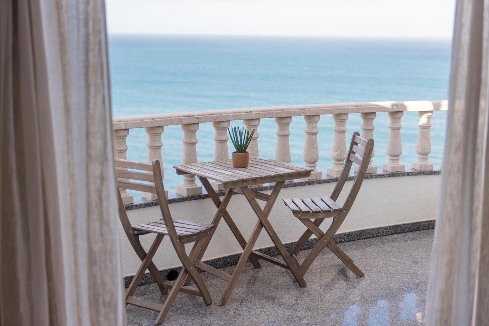 Laneez Ericeira Surf House - Hostel