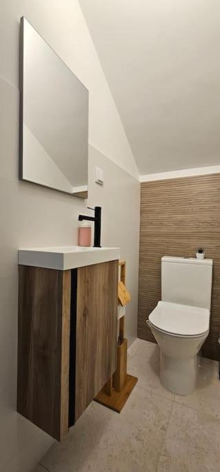 Rocha Dreamhouse 1 - Duplex Renovated 2024 *