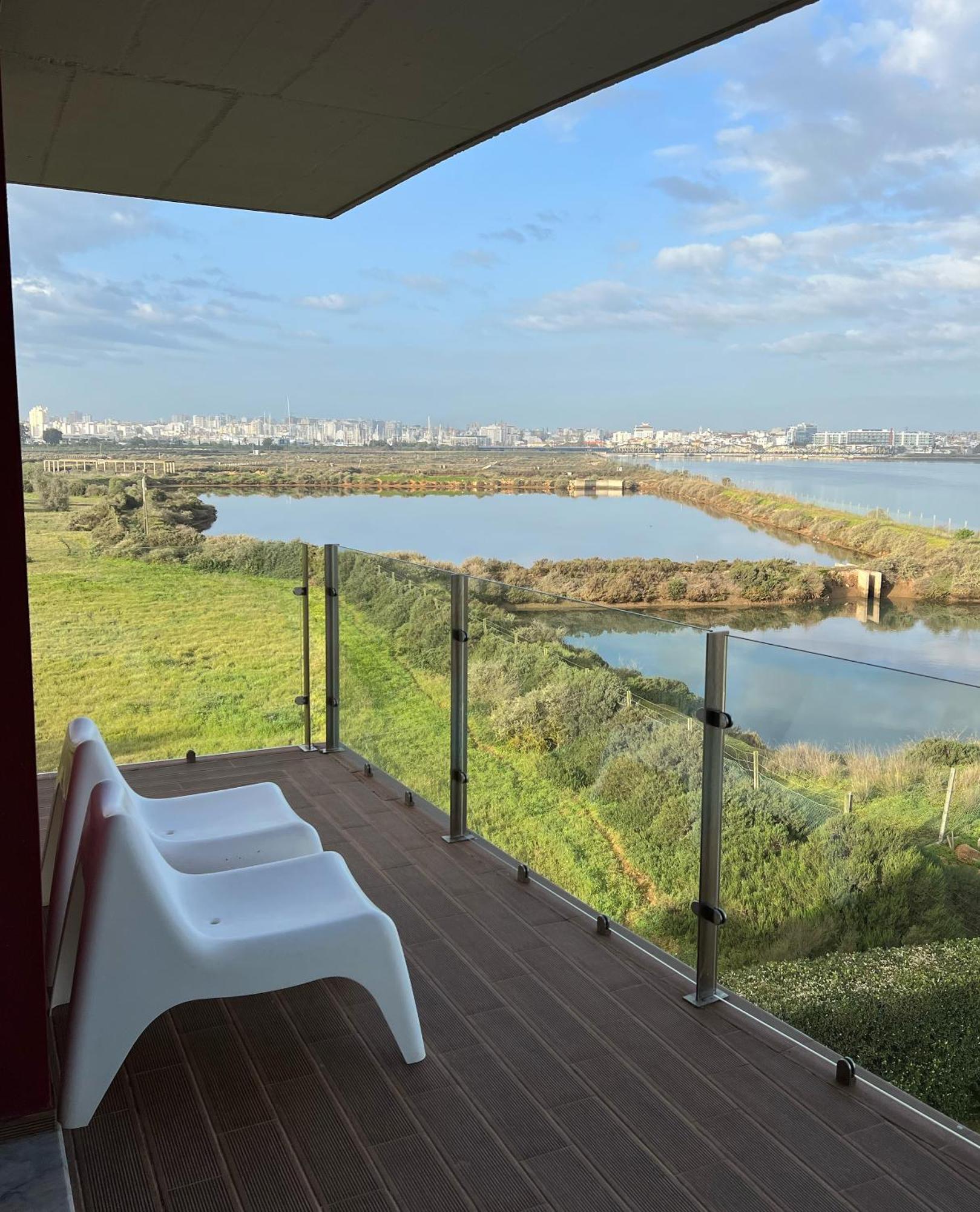 Hotel Agua Riverside