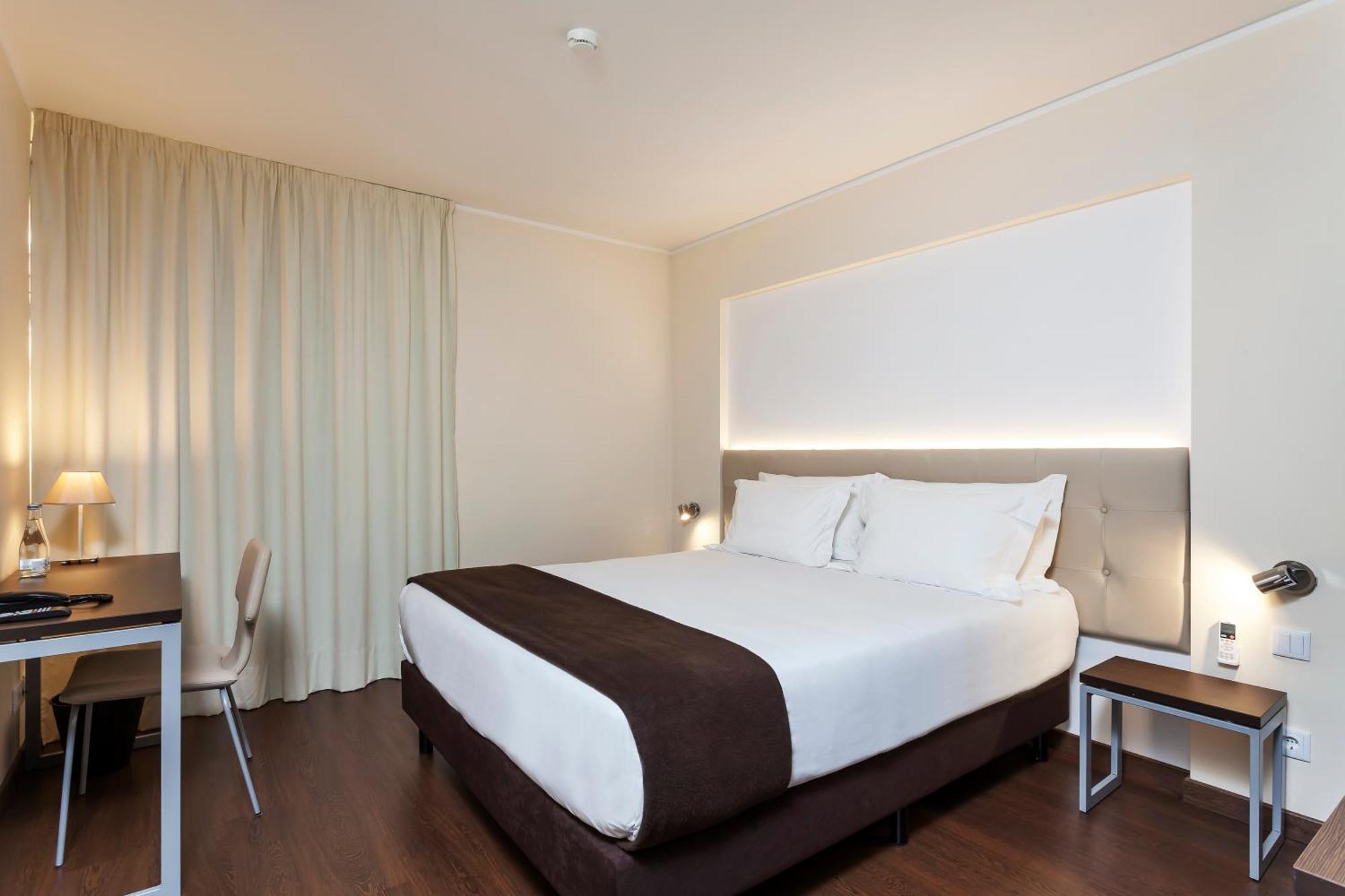 Hotel In Gold & 4*