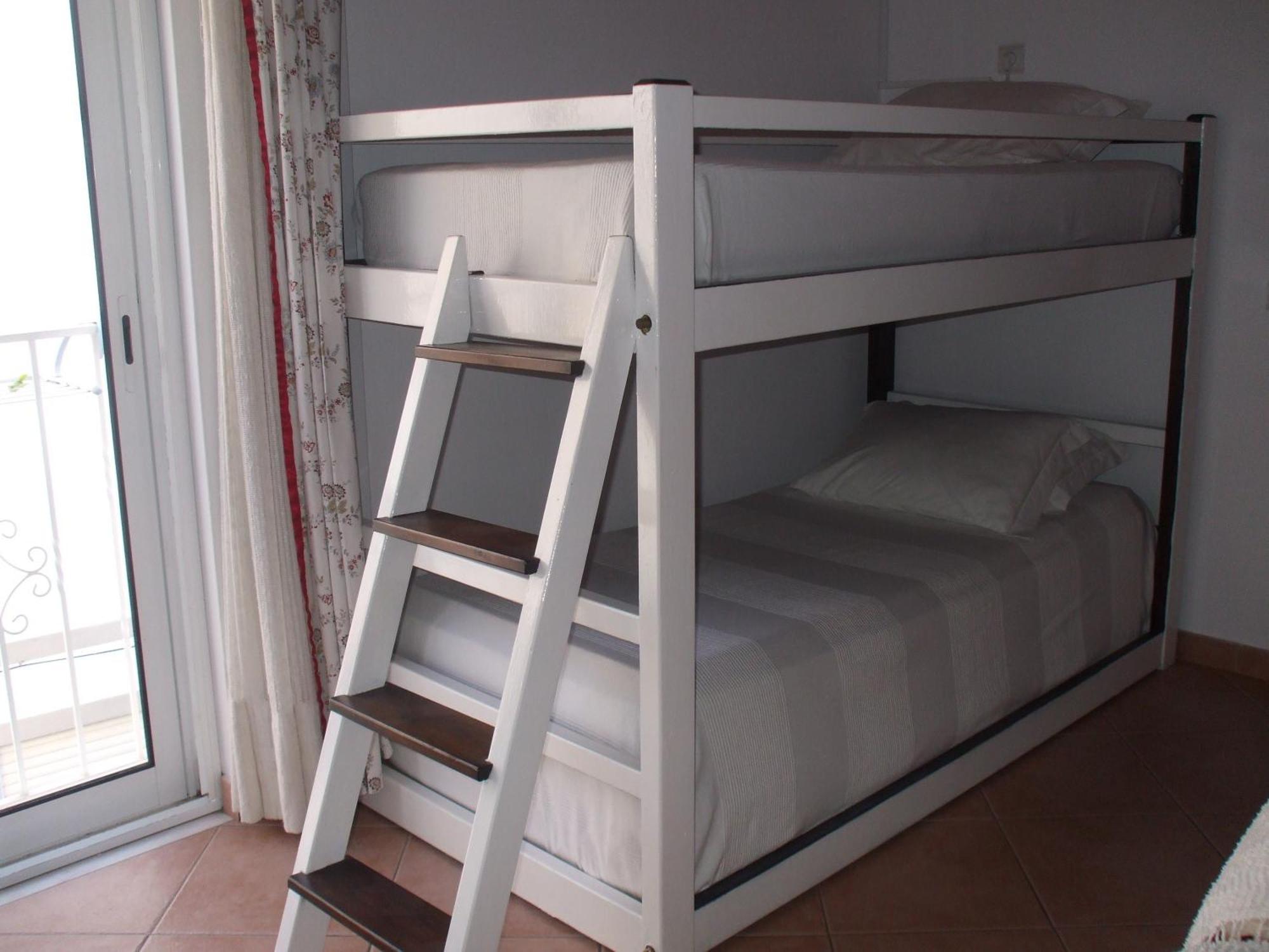 Dinas Guesthouse 3* Lagos