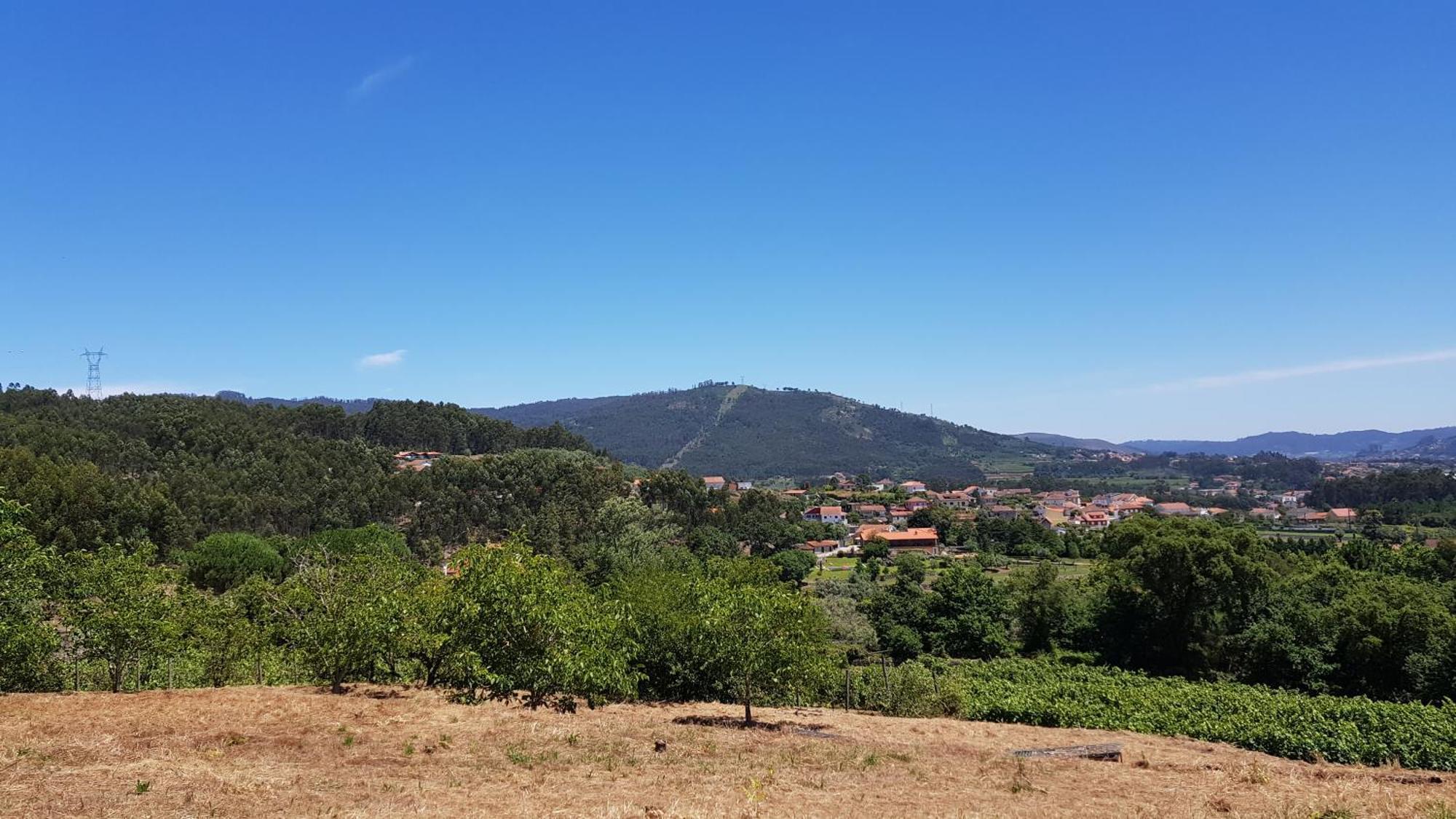Casas Do Monte De Roques Farm stay *