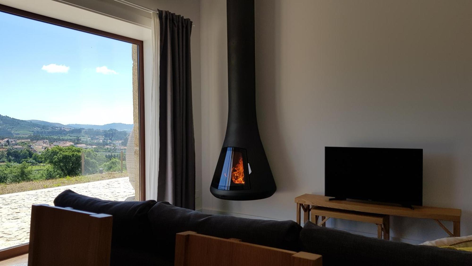 Casas Do Monte De Roques Farm stay Vila de Punhe