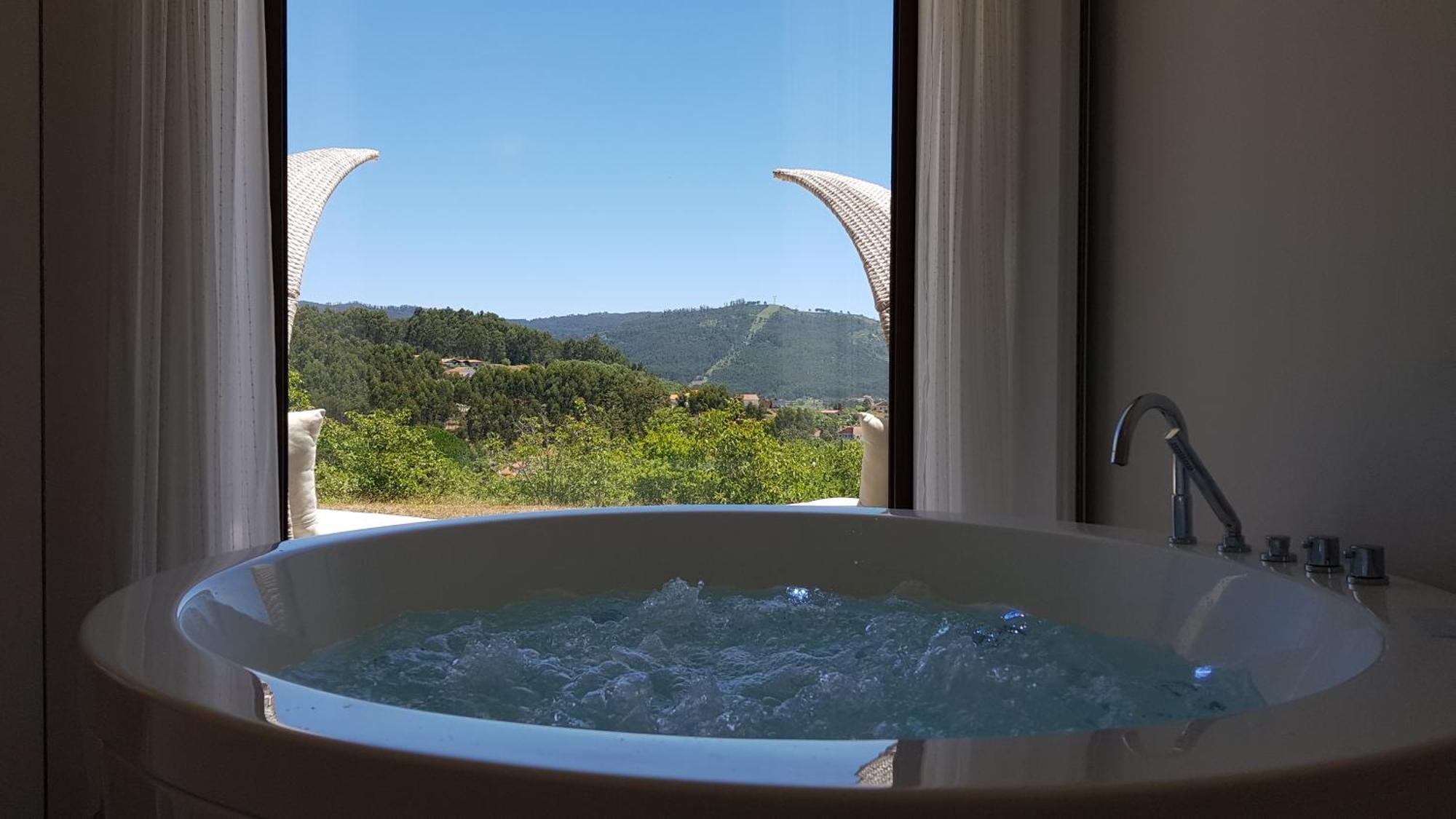Casas Do Monte De Roques Farm stay Vila de Punhe