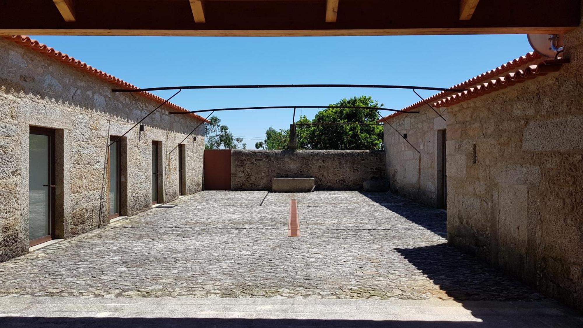 Farm stay Casas Do Monte De Roques Vila de Punhe