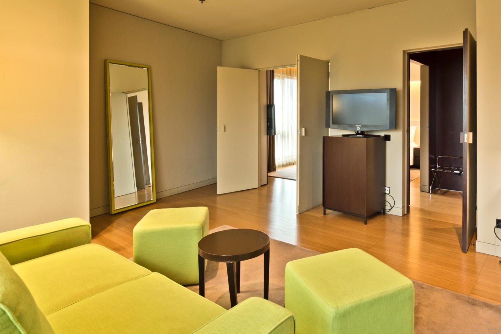 Golden Tulip 4*