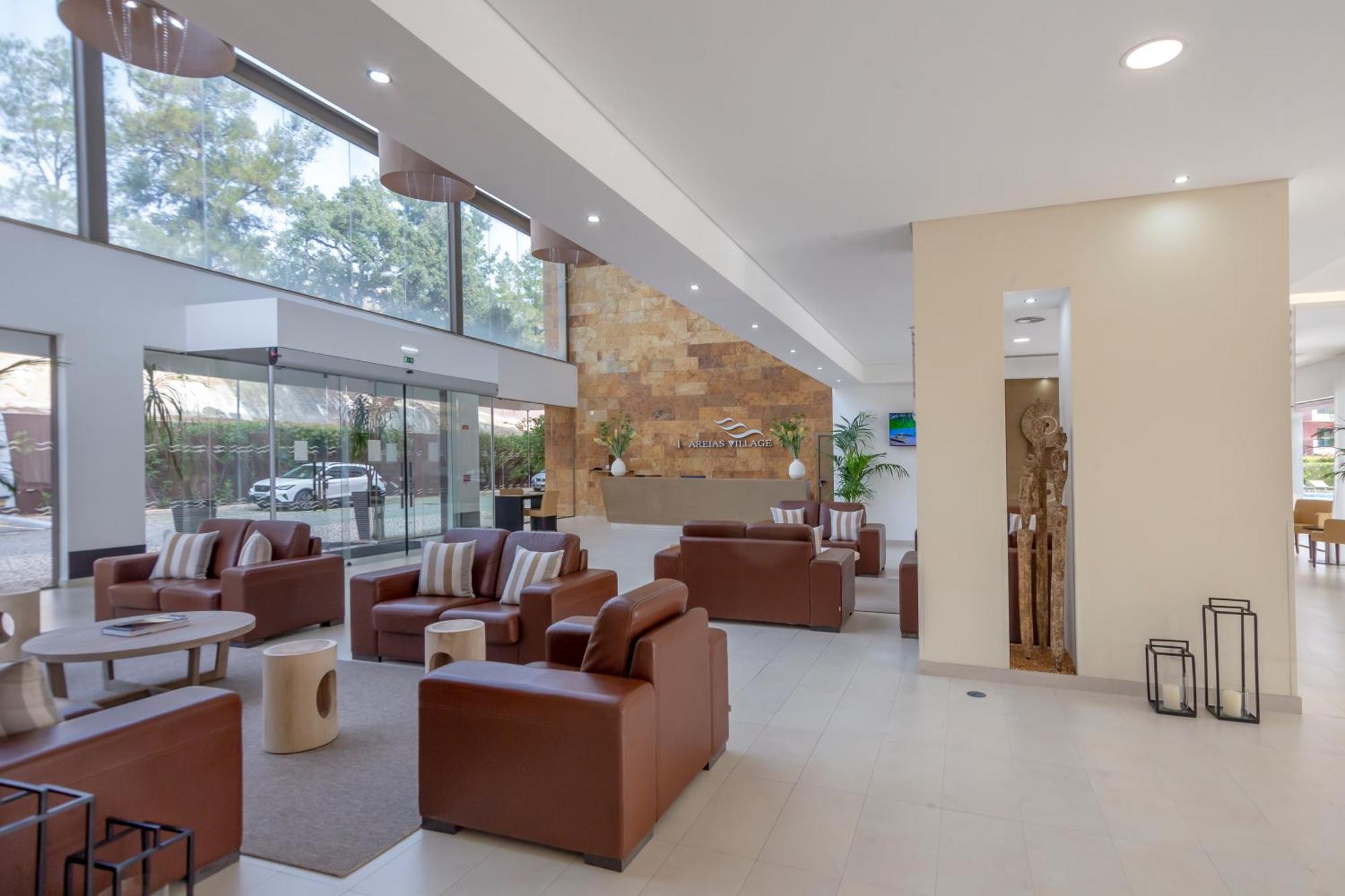 Areias Village Hotel 4*