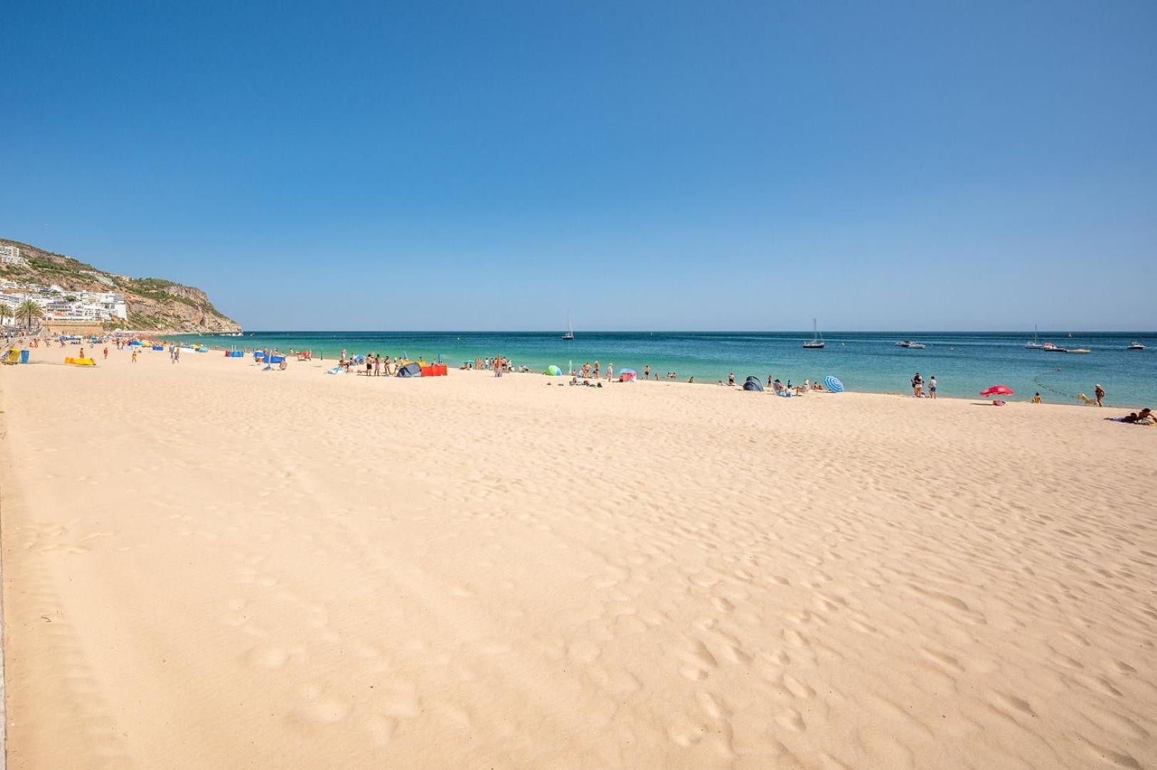 Appartement Guestready - Beachfront Naufrago's Retreat 2 Sesimbra