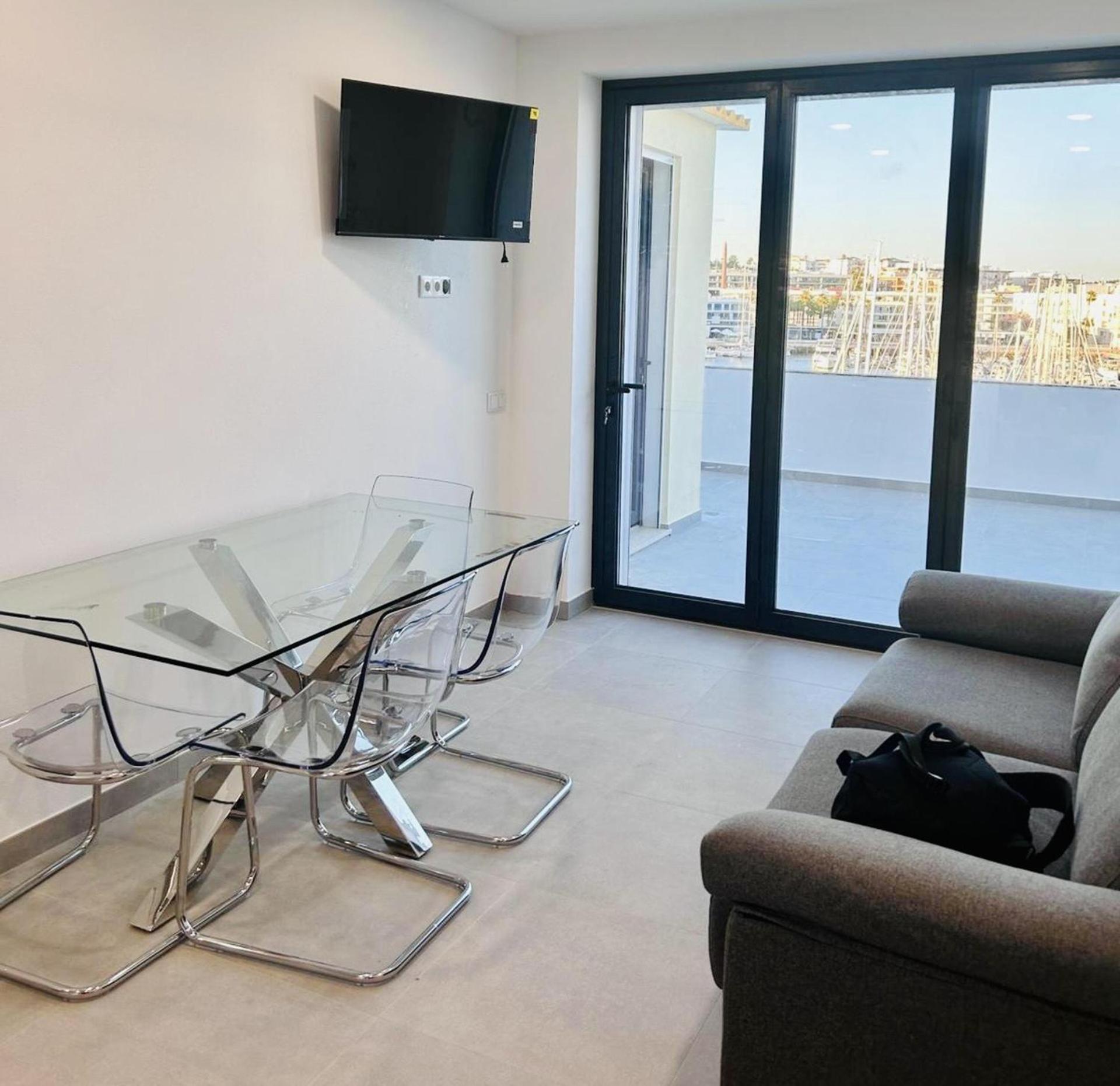 Spectacular Marina View On Promenade Apartment Lagos