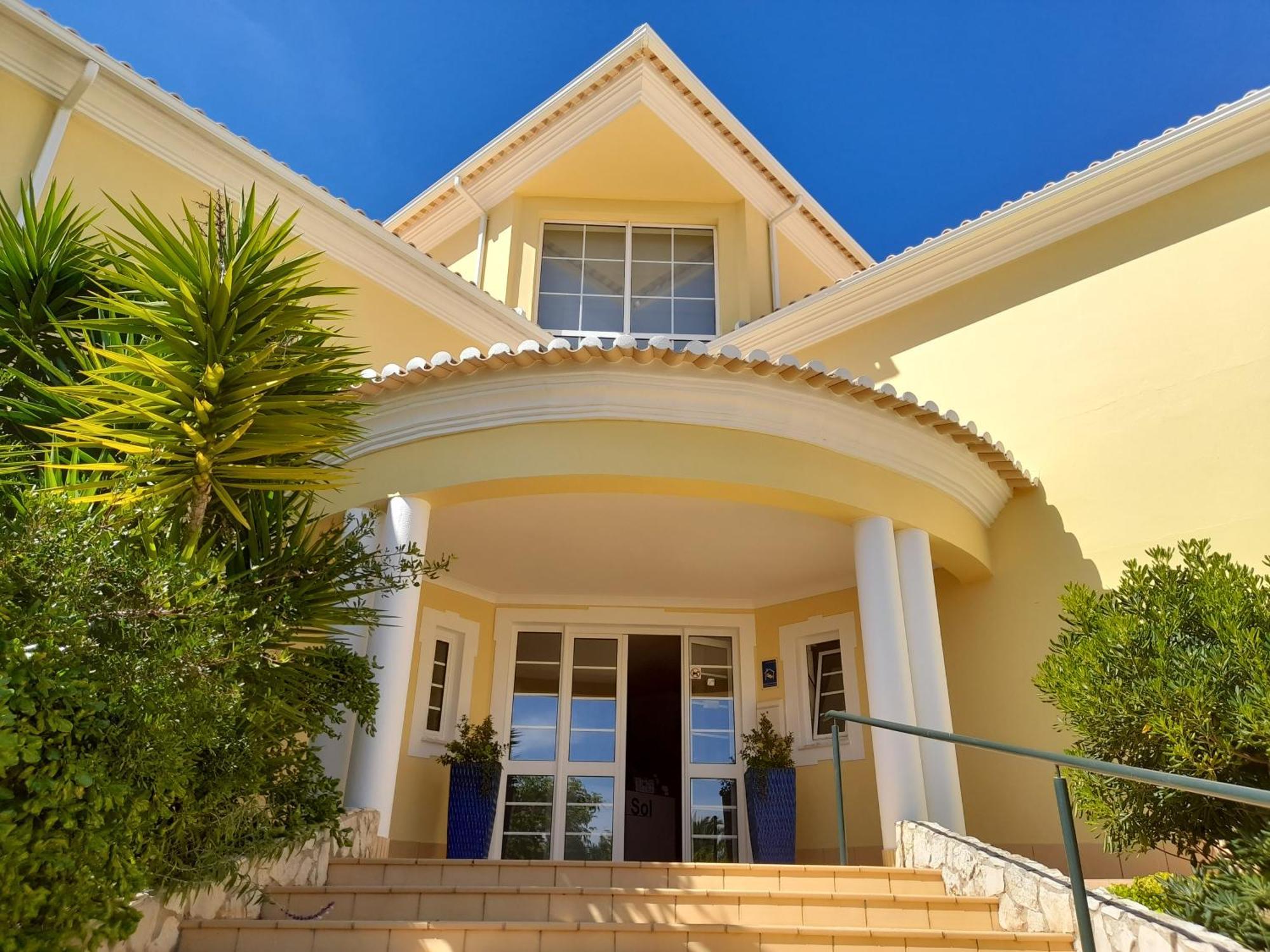 Guest house Aurora Sol 3*