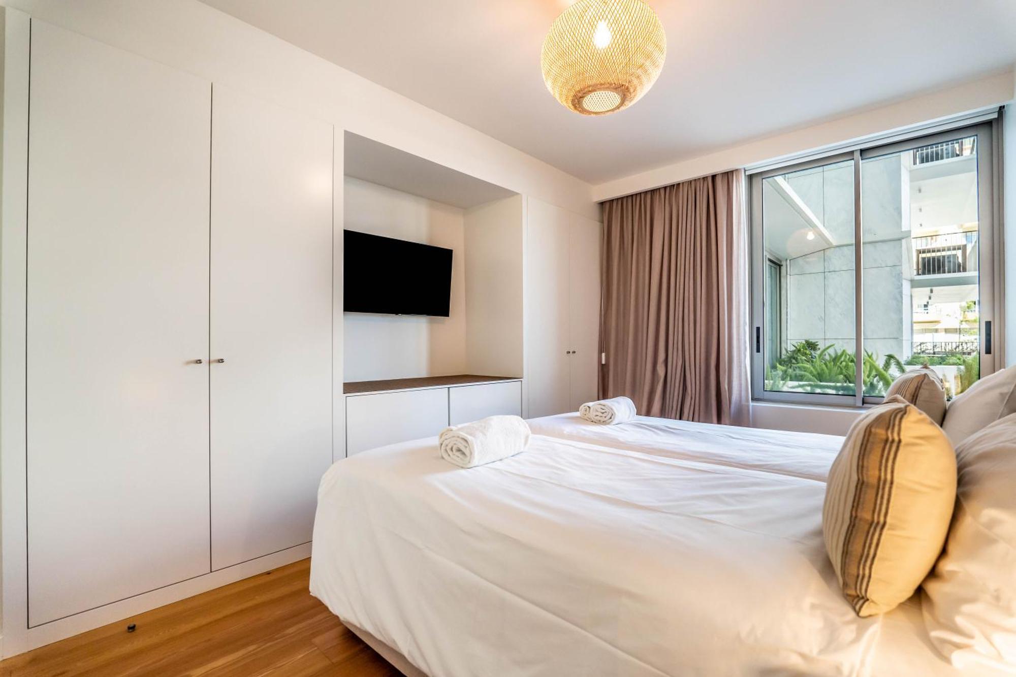 Apartment Beachfront Garden & - Indoor And Outdoor Pool *