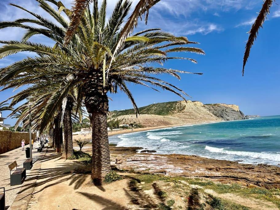 Hibisco Is A Modern Apartment, 5min Walk To Praia Da Luz