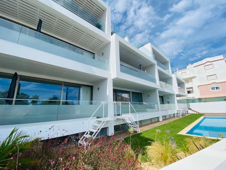 Hibisco Is A Modern Apartment, 5min Walk To Apartment *