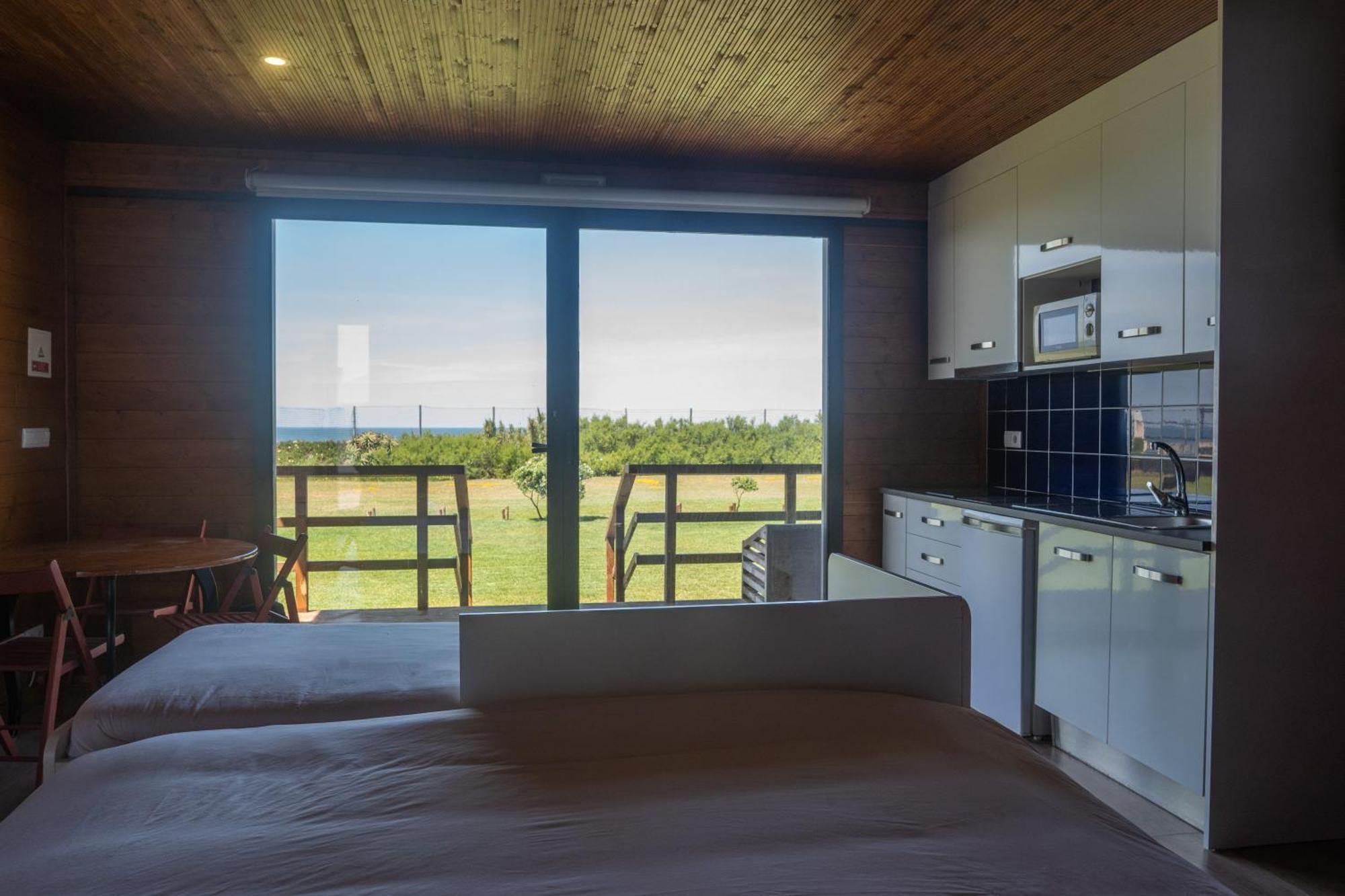 Penichepraia - Bungalows, Campers & Peniche