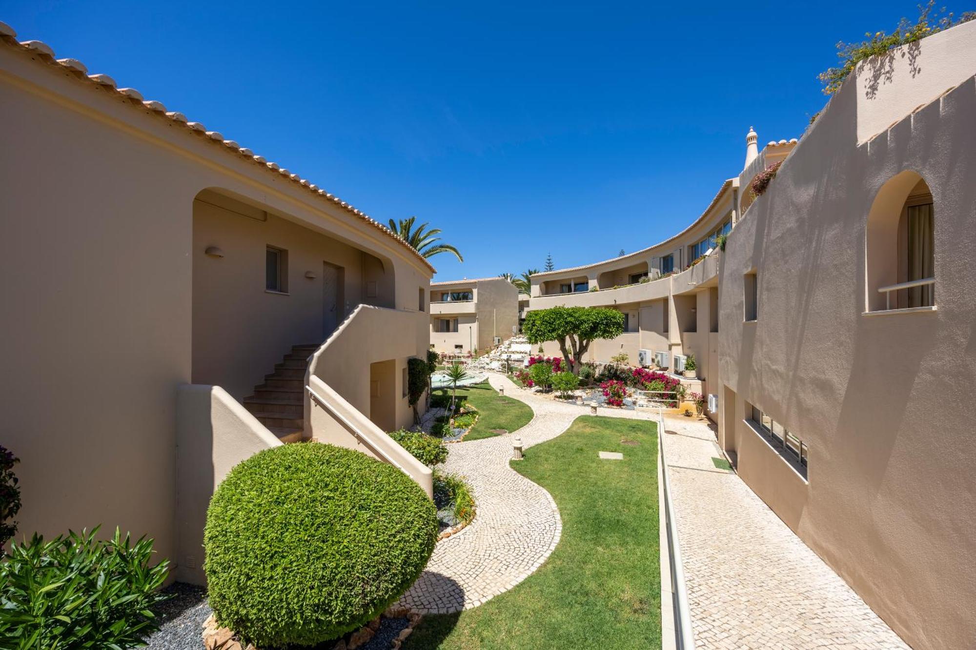 Apartment Vila Palmeira Beach Resort